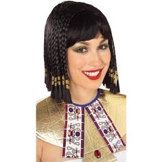 You can be the Queen of the Nile with this bob style braided wig (just above the shoulder length) with gold beads is perfect for your Cleopatra or goddess wig for Halloween, cosplay, 90's looks, religious celebrations, theatrical productions and more. One size fits most teens and adults. Other Cleopatra costumes and accessories are sold separately on our page – subject to availability. Egyptian Halloween Costume, Cleopatra Wig, Egyptian Goddess Costume, Short Black Wigs, Queen Cleopatra, Costume Noir, Goddess Costume, Halloween Queen, Wig Party