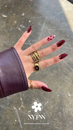 Red Almond, Kutek Disney, Unghie Sfumate, Minimal Nails, Nails 2024, Classy Nails