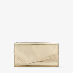 The Emmie Clutch bag in mirror fabric has a clean and modern raw edge construction. This ultimate evening clutch features a Jimmy Choo engraved magnetic snap button closure on the front panel. The detachable chain adds freedom and versatility, so wear yours full length or carry in hand. Clutch For Wedding Guest, Prom Bags, Golden Clutch, Mirror Fabric, Gold Clutch Purse, Monogrammed Cuff, Glitter Clutch Bag, Gold Clutch Bag, Formal Bag