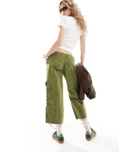 Reclaimed Vintage y2k cropped capri pants | ASOS Casual Spring Parachute Pants With Belt Loops, Spring Casual Parachute Pants With Belt Loops, Casual Mid-rise Cargo Pants For Summer, Y2k Wide Leg Parachute Pants For Spring, Spring Y2k Style Cargo Pants, Summer Relaxed Fit Parachute Pants With Belt Loops, Green Wide Leg Y2k Bottoms, Green Y2k Wide Leg Bottoms, 90s Style Cotton Cargo Pants For Summer