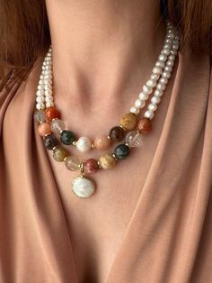 Handmade Pearl Necklace, Jewelry Pearls, Inexpensive Jewelry, Diy Necklaces, Beaded Jewelry Necklaces, Gemstone Pendant Necklace, Jewelry Design Necklace