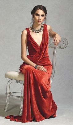 HACERZUMRUT Velvet Gowns, Silk Velvet Dress, Velvet Gown, Carmen Marc Valvo, Velvet Fashion, Dress Sewing, Silk Velvet, Mode Inspiration