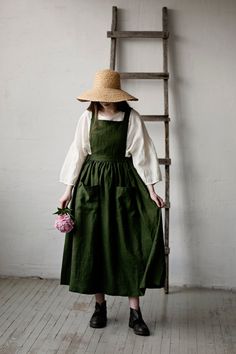 Forest Green Cottage Dress Linen Pinafore Dress Elastic - Etsy Victorian Apron, Victorian Aprons, Dress With Wings, Linen Pinafore Dress, Cottage Dress, Green Cottage, Farm Dress, Linen Pinafore, Mode Editorials