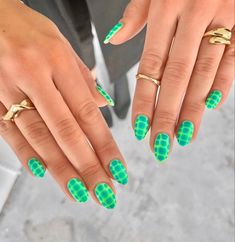 Nail 2023 Spring, Nail Colors Spring, Spring Nails Inspiration, March Nails Ideas, Taking New Clients, Nail Art Fall, Statement Nails, Trending Nail Art, Nail Design Glitter