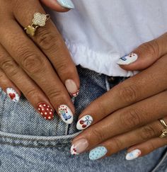 Summer Nails Patriotic, August Nail Inspiration, West Coast Nails, Sorority Rush Nails, Quilted Nails Designs, Simple Boho Nails, Texas Nails Designs Ideas, July Summer Nails