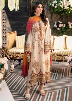 Mohagni MA 02 Rubab Lawn 2022 Online Shopping Lahori Pakistani Suit, Pakistan Suit, Desi Suits, Pakistani Winter Dresses, Pakistan Clothes, Desi Fits, Desi Outfits, Pakistani Clothes, Pakistani Suit