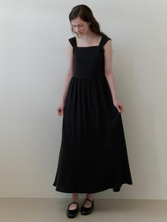 This is a minimal and unique dress by KINDABABY that is made out of high quality and sturdy fabric. With trendy design detail and feminine mood, you can style it for your daily casual outfit.- Silky fabric with soft and cool touch- Subtle shirring on the shoulder strap- Shoulder strap that drops back Cotton Midi Dress With Relaxed Fit, Cotton Solid Color Midi Dress For Day Out, Cotton Midi Dress In Solid Color For Day Out, Elegant Summer Dress For Everyday, Chic Everyday Midi Dress, Cotton Sundress Maxi Dress In Solid Color, Cotton Solid Color Sundress Maxi Dress, Solid Color Cotton Sundress Maxi, Cotton Midi Maxi Dress In Solid Color