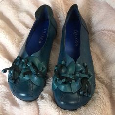 Unique - Beautiful Handmade Leather Loafer Flats!! Blue Leather Loafers For Fall, Comfortable Blue Loafers With Round Toe, Blue Slip-on Leather Shoes For Spring, Blue Slip-on Flats For Fall, Blue Closed Toe Flats For Fall, Comfortable Blue Loafers With Flat Heel, Blue Slip-on Flats, Blue Leather Flats For Fall, Blue Closed Toe Leather Shoes For Spring