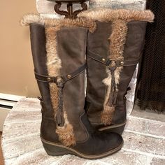 Nwot. Warm Leather Boots With Faux Fur Size 39. Leather Is Soft And Flexible. 17” Height. 6” Width. 2.5” Heel. Boots With Fur, Italy Shoes, Easy Diy Clothes, Fuzzy Boots, Comfy Boot, Fur Shoes, Plush Carpet, Denim Skirt Women, Fashion Aesthetics