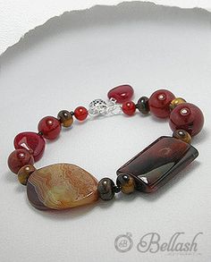 Pulsera Ajustable Artesanal de Piedras Naturales Elegant Red Agate Bracelets, Elegant Red Agate Beaded Bracelets, Elegant Multicolor Carnelian Jewelry, Multicolor Carnelian Elegant Jewelry, Carnelian Natural Stone Bracelet, Adjustable Carnelian Beaded Jewelry, Adjustable Carnelian Stone Jewelry, Handmade Red Gemstone As A Gift, Carnelian Bracelet Jewelry Gift