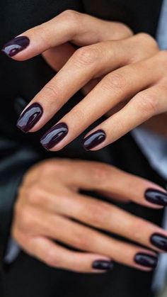 30 Bright & Beautiful November Nails Colors Trending in 2024 Dark Purple Nails, Kutek Disney, Milky Nails, October Nails, Nagel Tips, Smink Inspiration, Makijaż Smokey Eye