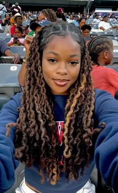 Black Locs With Brown Highlights, Dreadlock Hairstyles Long, Locs Styles Long, Loc Highlights Black Women, Curly Locs Black Women, Long Locs Hairstyles For Women, Locs Color Ideas Black Women