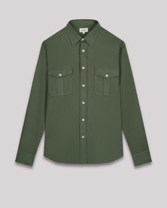 The PATROL is a men's shirt with two chest pockets and visible buttoning. Regular-fit. Green Soft, Twill Shirt, Military Green, Summer Collection, Casual Style, Mens Shirts, Fast Delivery, Lifestyle, Green