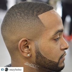 Hair idea Man Hair Styles, Haircut African, Caesar Haircut, Black Hair Cuts, Beard Shapes, Hair Styles Black