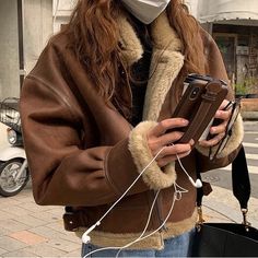 Faux Leather Jacket Women, Short Coats Women, Wool Winter Coat, Retro Jacket, Wool Coat Women, Loose Outfit, Brown Leather Jacket, Cotton Cardigan, Leather Outfit