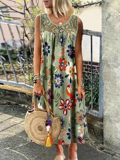 SPU:JWGDR7CD50BEdition type:LoosenDecoration:PatchworkMaterial:Cotton,PolyesterNeckline:Round NeckPattern:Floral,PrintedSleeve:SleevelessStyle:CasualTheme:SummerAge:18~24,25~34,35~44Color:Army Green,Navy Blue,Fuchsia,Black,WhiteSize:S,M,L,XL,XXL,3XL,4XL,5XLSize Chart SizeShoulder Length Bust cminchcminchcminchS33139135.88834.6M3413.49236.29236.2L3513.89336.69637.8XL3614.2943710039.4XXL3714.69537.410440.93XL38159637.810842.54XL3915.49738.211244.15XL4015.79838.611645.7 Womens Spring Coat, Spring Dresses Women, Printed Fashion, Sweater Collection, Crewneck Dress, Midi Dress With Sleeves, Daily Dress, Floral Mini Dress, Floral Printed