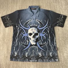 Vintage 2000s Sapphire Lounge Biohazard Skulls Design Y2K Aesthetic Basic Essential Summer Spring Blue Button Up Shirt Medium Mens *Y12 Condition:  Excellent Used Condition  = No Flaws Measurements: Please see photos above for all measurements IF YOU BUY TWO OR MORE ITEMS USE THE CODE BUNDLE @ CHECK TO SAVE 20% WE SHIP WITHIN 24 HOURS AFTER PURCHASE! Please be aware that we do not offer free returns!! The Buyer is responsible for the cost of the return label.  Follow us on TikTok & Instagram @findsnostalgic and tag us in your finds Blue Punk Style Tops For Streetwear, 2000 Mens Fashion, 2000 Fashion Men, Oversized Tshirt Outfit Men, 2000s Shirts, Swaggy Clothes, 2000s Stuff, Swag Shirts, Skulls Design