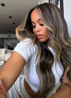 Savannah James Hair, Balayage Shades, Hair Color For Brown Skin, Black Hair Inspiration, Honey Highlights, Cute Hair Colors, Sew Ins, Hair Crush