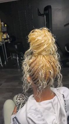 Braided High Bun Hairstyles, Design Braids, Braided Ponytails, Feedin Braids, Feed In Ponytail, Ghana Weaving, Tape Ins, Short Box Braids Hairstyles