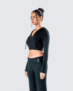 When it comes to essentials, this black cropped jacket hits the mark 🖤 With a sleek and cozy design, this piece is complete with a zip front, a rib hem, and extended long sleeves for a look that will never fail you 😌 Athleisure Long Sleeve Cropped Sweater For Fall, Cropped Black Sweater With Ribbed Cuffs, Sporty Cropped Sweater For Winter, Black Athleisure Crop Top For Fall, Black Long Sleeve Crop Top For Loungewear, Sporty Long Sleeve Cropped Sweater For Winter, Black Cropped Jacket With Ribbed Cuffs, Black Cropped Jacket With Ribbed Cuffs For Fall, Black Cropped Sweater For Loungewear In Fall