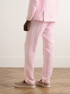 EXCLUSIVE AT MR PORTER. Designed to be styled with the matching jacket, Oliver Spencer's 'Fishtail' suit trousers come in a striking pastel-pink shade. They're tailored in a relaxed, slim profile from linen that's breathable and lightweight. Mens Pink Pants, Oliver Spencer, Mens Linen Pants, Pink Trousers, Velvet Suit, Pink Men, Pink Shade, Suit Trousers, Linen Suit