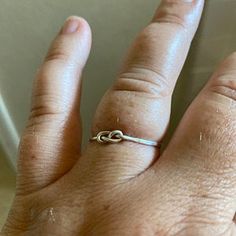 Infinity mince anneau 14k or remplir empilage bague noeud | Etsy Adjustable Infinity Rings For Everyday, Silver 14k Gold Infinity Ring, Minimalist Handmade Infinity Rings, Handmade Adjustable Infinity Ring, Minimalist Infinity Rings Adjustable, Infinity Knot Ring, Sterling Silver Stacking Rings, Infinity Ring, Silver Stacking Rings