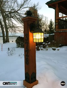 a light that is sitting in the snow