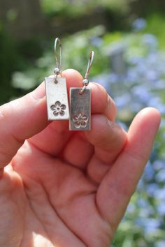 Flower+earrings++silver+flower+earrings++by+littlesilverhedgehog Silver Clay Earrings, Flower Earrings Silver, Precious Metal Clay Jewelry, Silver Metal Clay, Diy Jewelry Earrings, Metal Stamped Jewelry, Handmade Silver Jewellery