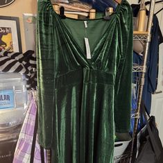 Hunter Green Stretch Velvet Dress Size Xl Stretch Velvet Dress, Crushed Velvet Dress, Stretch Velvet, Crushed Velvet, Hunter Green, Velvet Dress, Colorful Dresses, Long Sleeve Dress, Velvet