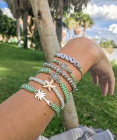 Summer Jewelry Diy, Bracelet Combos, Waves Jewelry, Ideas Pulseras, Wave Jewelry, Beachy Jewelry, Nike Slides