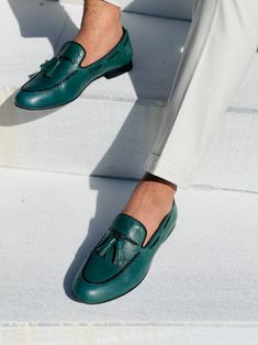 Lodevole's Teal Green Tassel Leather Loafers:⁠ ⁠ Designed to spice up your day-time outfits, our teal colored leather loafers aren't for the shy man. We love them with Lodevole's teal plaid suit or sea green wool touch blazer. ⁠ Free US Shipping & Return!⁠ ⁠ Shop now and pay later with #Klarna & #ShopPay⁠ ⁠ To purchase teal green loafers, visit Lodevole.com⁠ #Praiseworthy #Lodevole #Lodevolebrand #Lodevolestore #Fashionbrand #Sprezzatura #Dapperman #Stylishmen #Mensfashion #Menstyle #Menshoes Loafers Men Outfit, Leather Loafer Shoes, Plaid Suit, Men Loafers, Tassel Loafers, Dapper Men, Green Shoes, Colored Leather, Teal Green