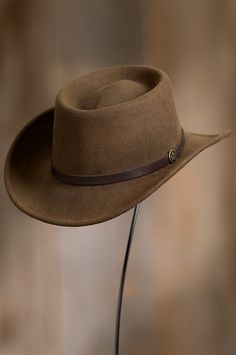 Image Cheap Brown Men's Cowboy Hat, Cheap Men's Hats For Rodeo, Cheap Men's Rodeo Hats, Luxury Men's Country Style Felt Hat, Cheap Men's Flat Brim Cowboy Hat, Cheap Men's Brimmed Felt Hat, Luxury Men's Rigid Cowboy Hat, Cheap Men's Outdoor Hat Bands, Cheap Brown Country Fedora