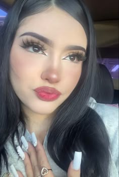 Ig Baddie Makeup 2016, Wearing Lashes With Glasses, Highlight Makeup Aesthetic, Nose Counter Makeup, Big Lashes Makeup, Eye Makeup Aesthetic Natural, Matt Makeup, Makeup Looks Mexican