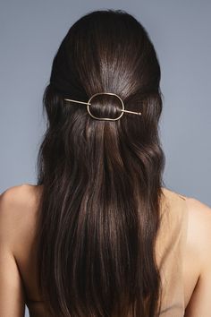 The hair slide is back. This beautiful two piece metal loop barrette lends a sophisticated detail to your look. Lustrous soft gold finish Understated silhouette Ideal for medium to thick hair types Minimal Hair Accessories, Adjustable Gold Hair Accessories As Gift, Ponytail Barrette, Wedding Hair Barrette, Silver Barrette Hair, Gold Hair Barrette, Hair Slide, Slide In, Thick Hair