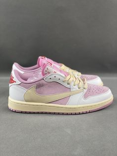 Custom Travis Scott x Air Jordan 1 DM7866-600 - fashionupstore1 Travis Scott Shoes, Cute Nikes, Swag Shoes, Air Jordan 1 Low, Jordan 1 Low, Dream Shoes, Travis Scott, Jordan Retro, Air Jordan 1