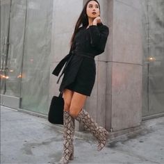 Zara | Schoenen | Zara Blogger Favoriete Snake Print Patroon Leren Hakken Hakken Laarzen | Chique Foldover Boots, Boots Outfit Ideas, Heels Boots, Boots Outfit, Zara Black, Print Pattern, Black Tan, Snake Print, Black And Tan