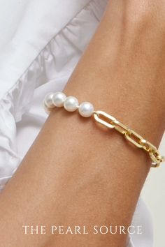 Discover the allure of our exquisite pearl bracelet, blending chic and trendy styles. Adorned with 7mm white freshwater pearls on a Yellow Gold or White Gold plated chain, this piece is a must-have addition to your pearl jewelry collection. Elevate your style with our glamorous Freshwater pearl bracelet for a touch of refined elegance that captivates. Formal Pearl Charm Chain Bracelet, Formal Adjustable Pearl Chain Bracelet, Pearl Chain Bracelets, Elegant Pearl Drop Chain Bracelet, Modern Pearl Chain Bracelet, Modern Gold Pearl Bracelet, Party Pearl Drop Beaded Bracelets, Elegant Pearl Embellished Beaded Bracelets, Pearl Bracelets