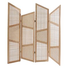 an open screen with lattices on the sides and four panels in different sizes, set against a white background