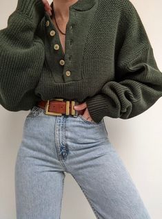 Minimalist Earthy Fashion, Fashion Inspo Outfits Basic, Cosy Chic Outfit, Cute Fall Sweater Outfits, Pnw Fashion, Pretty Winter Outfits, Winter Outfit Ideas, Outfit Vintage, Mode Boho