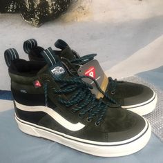 Size 7.5 Men’s Vans High Top Insulated Boots With Tags Vans Leather High-top Sneakers With Boost Midsole, Vans Leather Sporty Boots, Vans Leather Casual Boots, Sporty Vans Leather Boots, Sporty Leather Vans Boots, Vans Leather Low-top Boots, Vans Leather Boots, Casual Vans Boots With Round Toe, Sporty Low-top Vans Boots