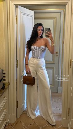 kelseymerritt Kelsey Merritt Outfits Casual, Vogue Outfits Classy, Look Rich Outfits, Corset Outfit Elegant, Kelsey Merritt Outfits, Kelsey Merritt, Fashion Mistakes, Looks Chic