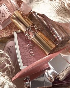 Dior Aesthetic, Dior Girl, Glam Aesthetic, Smink Inspiration, Fancy Makeup, Dior Makeup, Mia 3, Classy Aesthetic, Eyeliner Looks