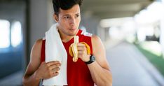 Optimizing your post-workout meal can lead to even better results on your health journey. Foods For Athletes, Eating Banana, Fitness Resolutions, 10 Healthy Foods, Man Eating, Healthiest Foods, Eating Bananas, Post Workout Snacks, Morning Run