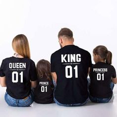 King Queen Prince Princess, Queen Tee, Baby Funny, Halloween Zombie, Funny Letters, Mother Daughter Dress, Mommy And Me Dresses, Family Look, Matching Clothes