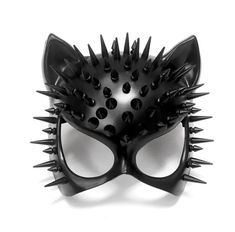 Jagged, fearful, and spiky are three ways to help summarize this black accent cat women. With a unique layer of texture coating the mask, scare anyone and be a mystery to anyone. Spikes attached to black masks are black metal. Mask Ball Party, Cat Masquerade Mask, Masquerade Mask Costume, Masquerade Mask Black, Silver Masquerade Mask, Raven Mask, Black Masquerade, Gold Masquerade Mask, Mask Ball