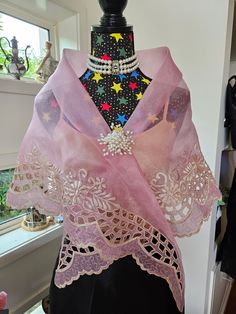 Filipino Fashion, Filipiniana Dress, Dress Necklace, Womens Costumes, Sa Pa, Filipino Culture, Traditional Clothing, Good Stretches, Photo Design