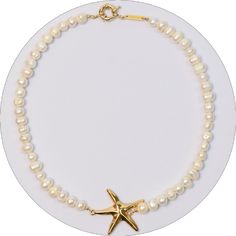 Starfish-shaped Necklace With Pearl Charm For Gift, Gold Starfish Clavicle Chain Necklace, Elegant Starfish Necklace For Gift, Elegant Yellow Gold Necklaces With Starfish Charm, Elegant Yellow Gold Necklace With Starfish Charm, Gold Starfish Necklace With Lobster Clasp, Elegant Yellow Gold Starfish Necklace, Yellow Gold Starfish Necklace As Gift, Gold Starfish Jewelry With Pearl Charm