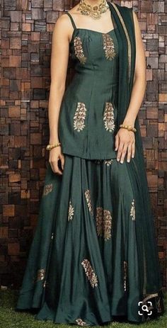 Designer Plazo, Dresses Punjabi, Plazo Suits, Punjabi Dresses, Sharara Designs, Indian Outfits Lehenga, Mode Kimono, Kurti Designs Latest, Long Kurti Designs