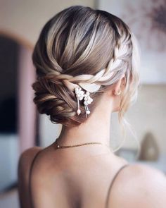 Bride Hairstyles Updo, Classic Wedding Hair, Bridesmaid Hair Makeup