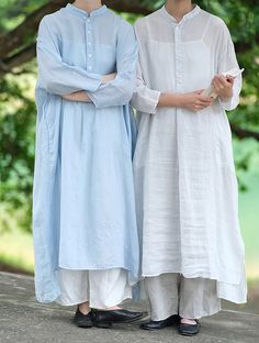 "★ Material: 100% Linen ★ Model Size: -- Model wear size M -- Model is 170 cm / 5'8\" -- Model measurements (bust 31\" / waist 26\" / hips 36\" ) ★ In order to make it more suitable for you. please tell me your body measurements : -- your Height -- your Weight -- your Bust  -- your waist -- your hip  -- Phone number for shipping Size S (US 4-6 | UK/AU 8-10 ) Bust: 120 cm / 47.2 inch Length: 115-125 cm / 45.3-49.2 inch Size M (US 8-10 / UK/AU 12-14) Bust: 124 cm / 48.8 inch Length: 115-125 cm / 45.3-49.2 inch Size L (US 12-14 | UK/AU 16-18) Bust: 130 cm / 51.2 inch Length: 115-125 cm / 45.3-49.2 inch Size XL (US14-16 | UK/AU 18-20 ) Bust: 136 cm / 53.5 inch Length: 115-125 cm / 45.3-49.2 inch Size XXL (US 18-20 | UK/AU 22-24 ) Bust: 142 cm / 56 inch Length: 115-125 cm / 45.3-49.2 inch Size Casual Long Dress With Buttons, Classic Long Sleeve Summer Dresses, Spring Solid Dress With Placket, Spring Dresses With Placket, Long Spring Dress With Buttons, Solid Color Tunic Dress For Daywear, Solid Color Dresses With Button Cuffs For Daywear, Daywear Dress With Button Cuffs, Long Cotton Dresses With Buttons